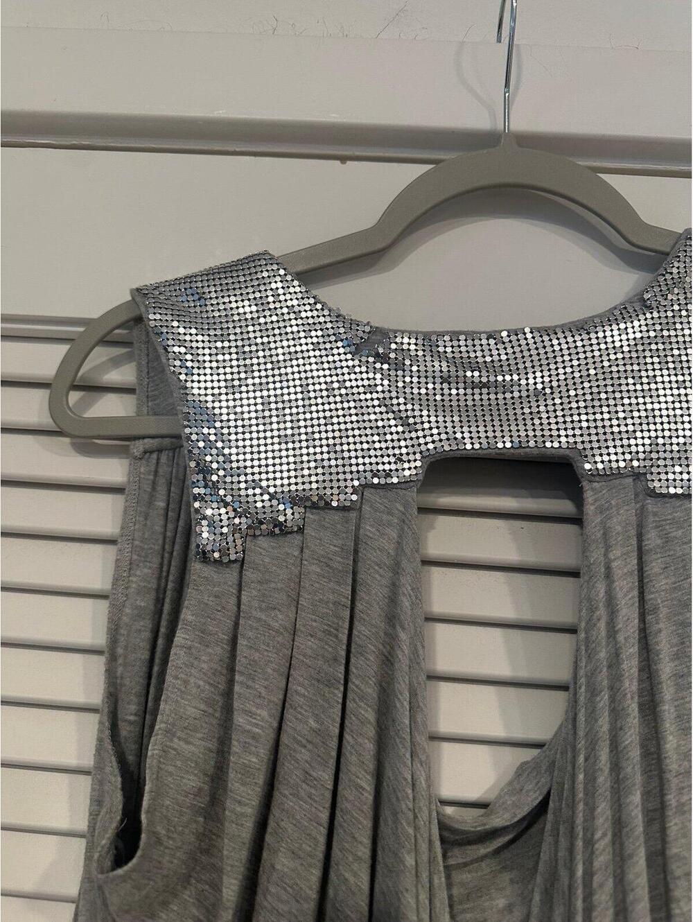 La Rok Grey Chain Top - Picture 4 of 4